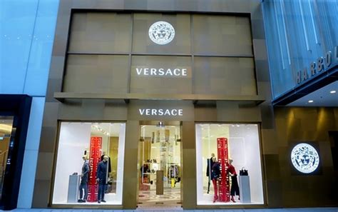 Versace Hong Kong Store – 3 Locations & Opening Hours